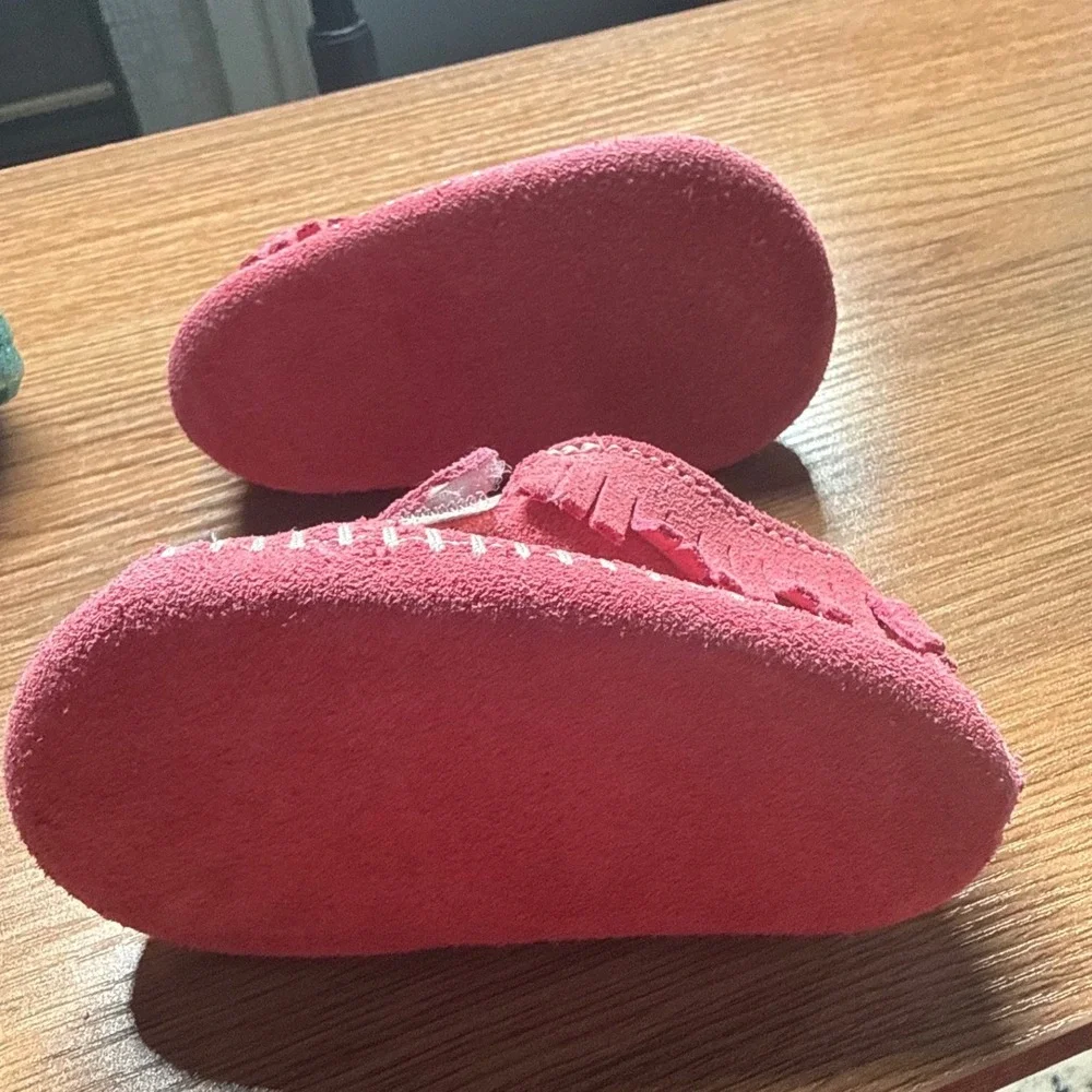 Minnetonka Infant Girls Pink Suede Fringe Moccasin Booties Size 2 262055